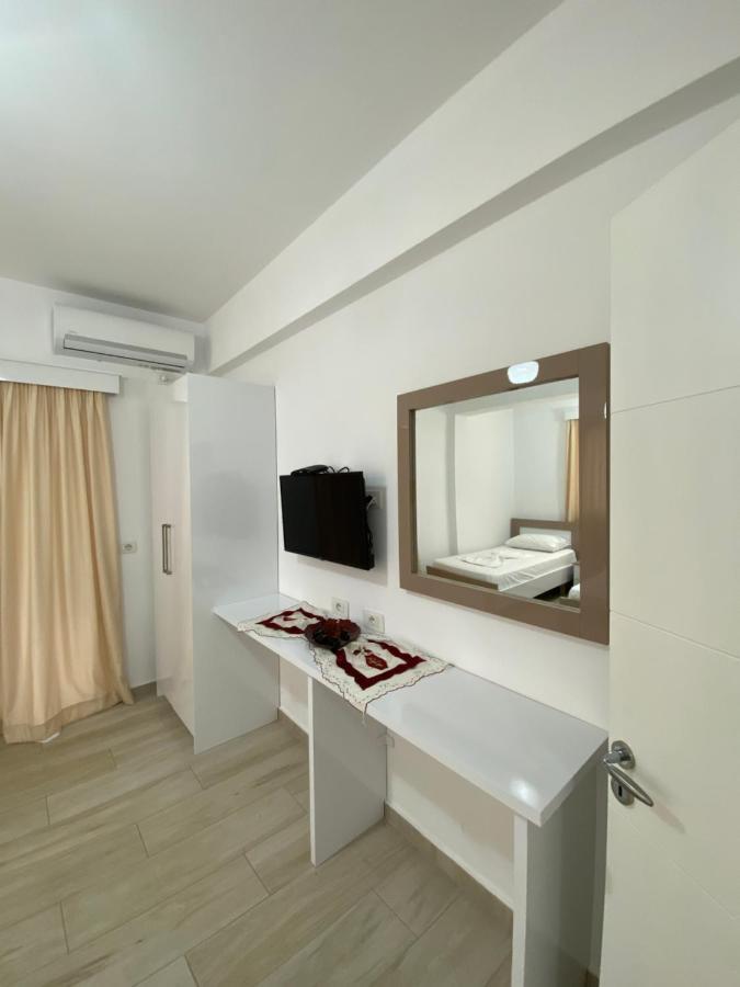 Hotel Andrea Sarande Luaran gambar