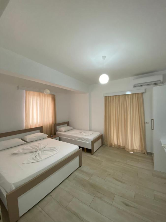 Hotel Andrea Sarande Luaran gambar