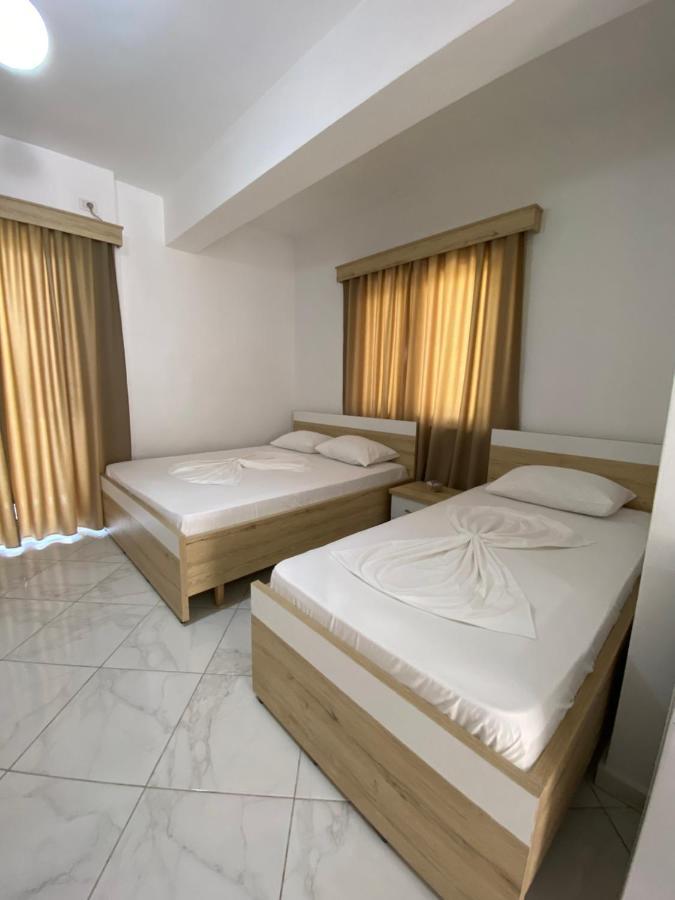 Hotel Andrea Sarande Luaran gambar