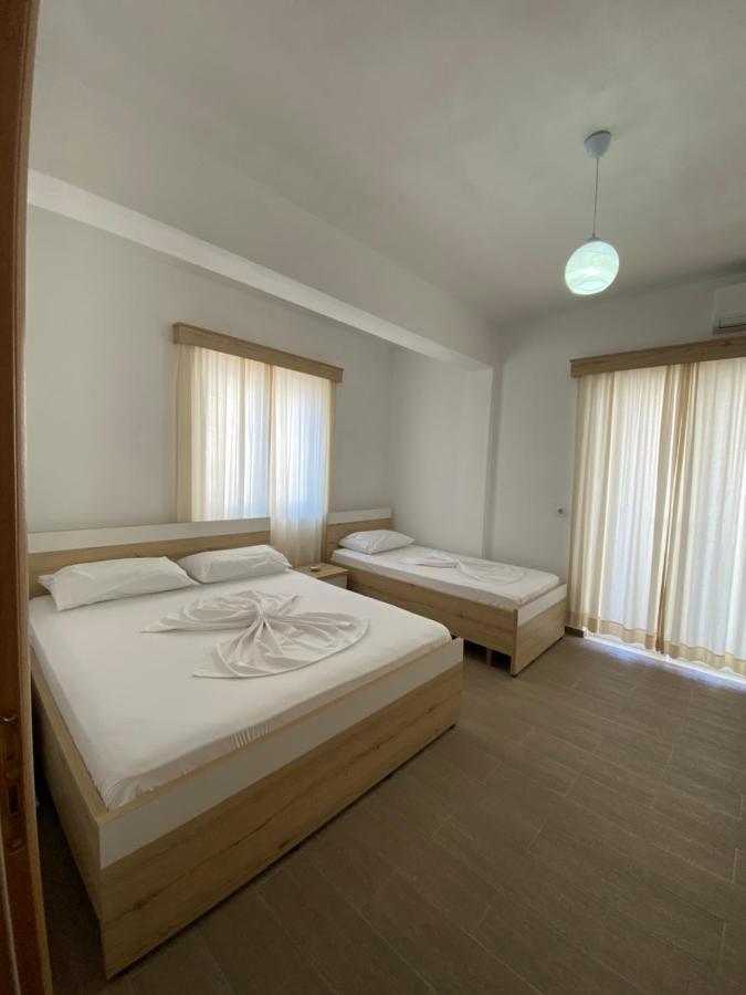 Hotel Andrea Sarande Luaran gambar