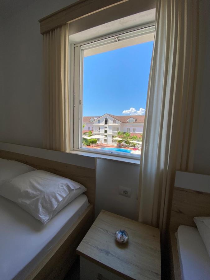 Hotel Andrea Sarande Luaran gambar
